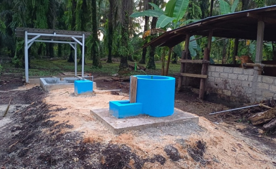   Satu dari delapan reaktor biogas yang dibangun PHR dan YRE bersama masyarakat di desa Mukti Sari, Kecamatan Tapung, Kampar.