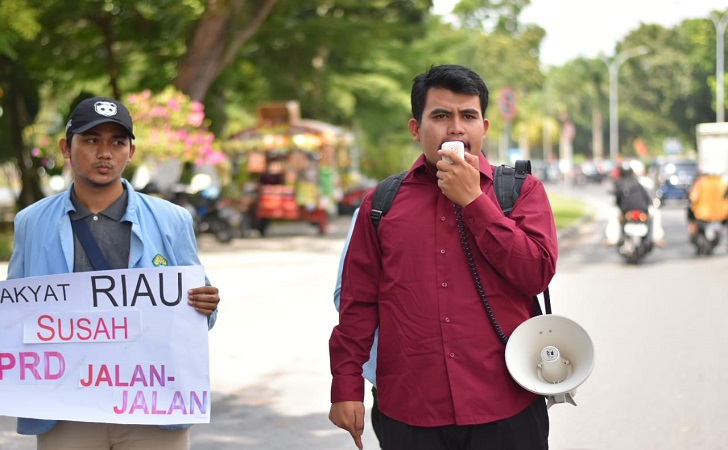 Dinasti Pemprov Riau, Mahasiswa Tantang Gubri Paparkan Latar Belakang Pejabat Baru