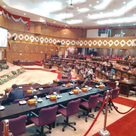 Paripurna DPRD Riau Cuma dihadiri Sembilan Anggota DPRD