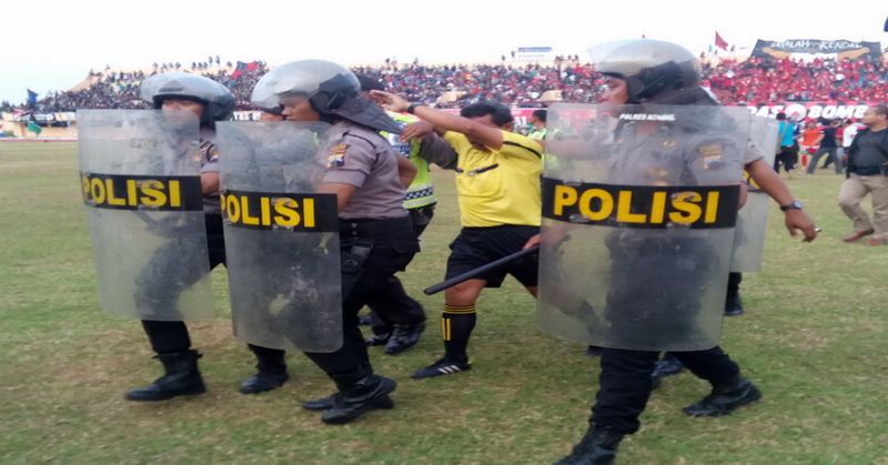 Meski Menang, Pemain Persik Kendal Pukuli Wasit di Semi Final Liga Nusantara