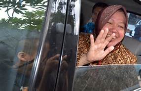 Risma: Aku Konsentrasi di Surabaya
