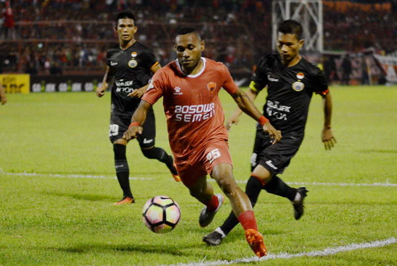 Menang 2-1, PS TNI Beri Kekalahan Perdana bagi PSM di Liga 1 2017