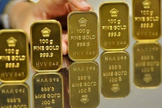 Emas Antam Hari Ini Merosot Tajam, Turun Jadi Rp 935.000/gram