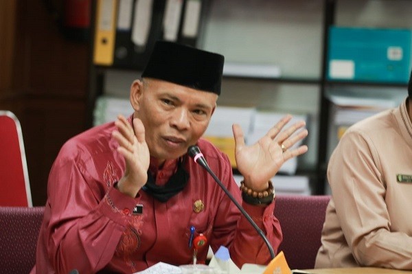 Kadisdik Riau Imbau Guru SMA/SMK Ikuti Vaksinasi Covid-19