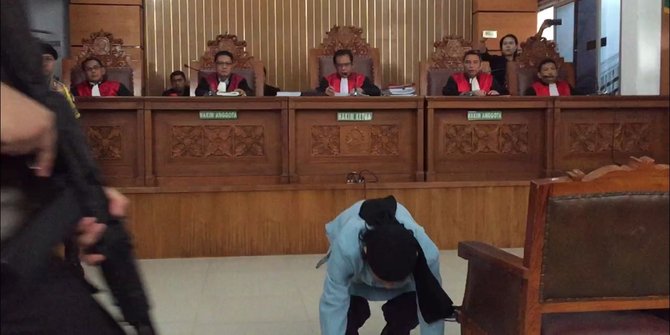 Divonis Mati Hakim PN Jaksel, Aman Abdurrahman Sujud Syukur