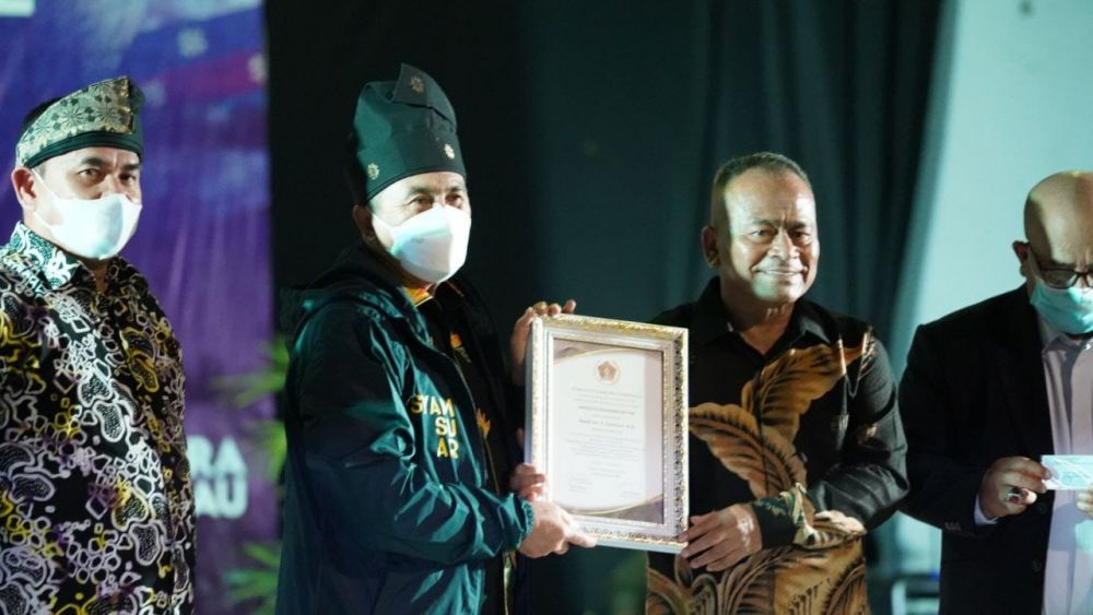 Gubri Syamsuar Dianugerahi Anggota Kehormatan PWI