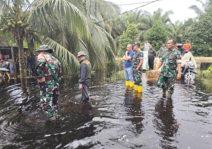 Ratusan Rumah Warga Mempura Siak Terendam Banjir