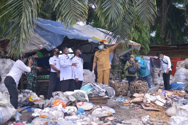 Terkait Tempat Pembuangan Sampah Ilegal, DLHK Pekanbaru Tertibkan 10 Lokasi TPS