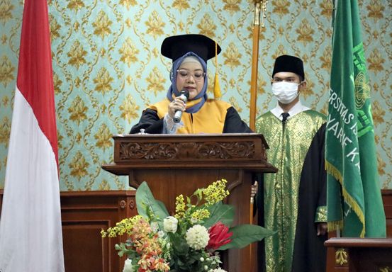 Prof. Dr. Hj. Okfalisa Dikukuhkan sebagai Profesor Bidang Teknik Informatika UIN SUSKA Riau