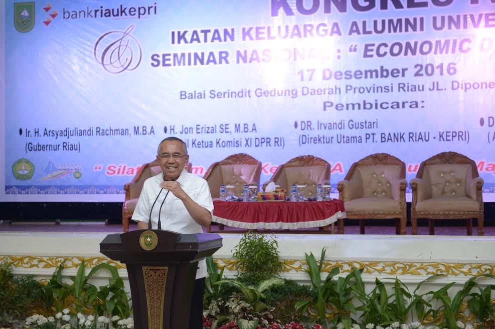 Gubri Hadiri Kongres IV ikatan Keluarga Alumni Uniersitas Riau