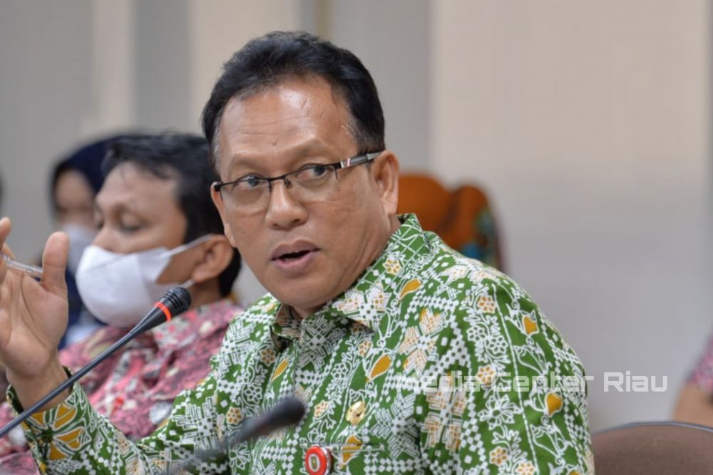Kasus Pemerasan Lahan, Pemprov Berhentikan Sementara 4 Pegawai DLHK Riau