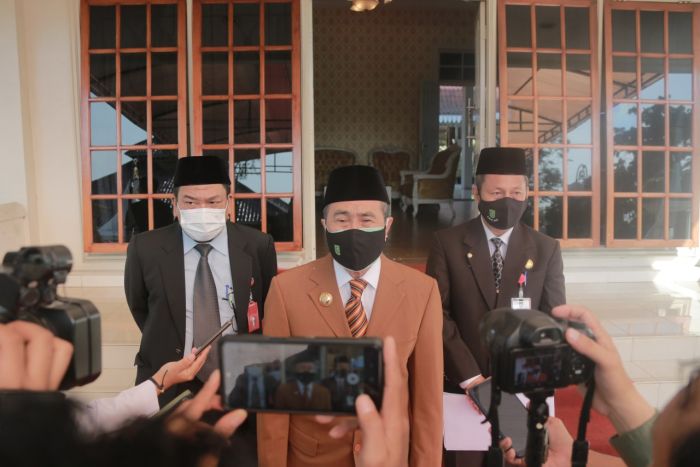 Gubernur Riau Minta Semua Bupati Serius Tangani Covid-19