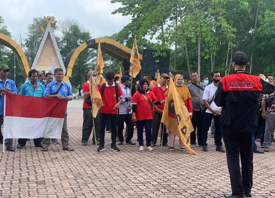 Deklarasi Buruh di Stadion Kaharudin Nasution Pekanbaru Berjalan Aman dan Lancar