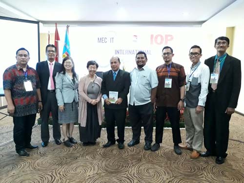 73 Penulis Lakukan Kolaborasi Akademik di Konferensi Internasional MECniT 2017 Medan