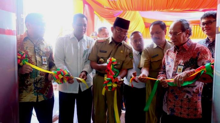 Bupati Inhil Resmikan Gedung Baru Bank Riau Kepri