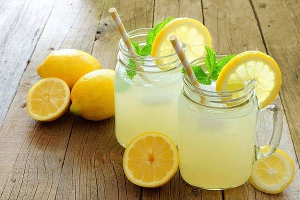 Anda Perlu Waspada, Ini 4 Efek Buruk Jika Minum Air Lemon Setiap Hari