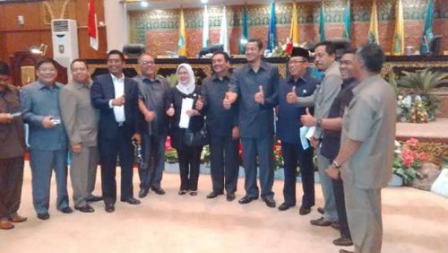 Rapat Paripurna Umumkan Septina Jadi Ketua DPRD Riau