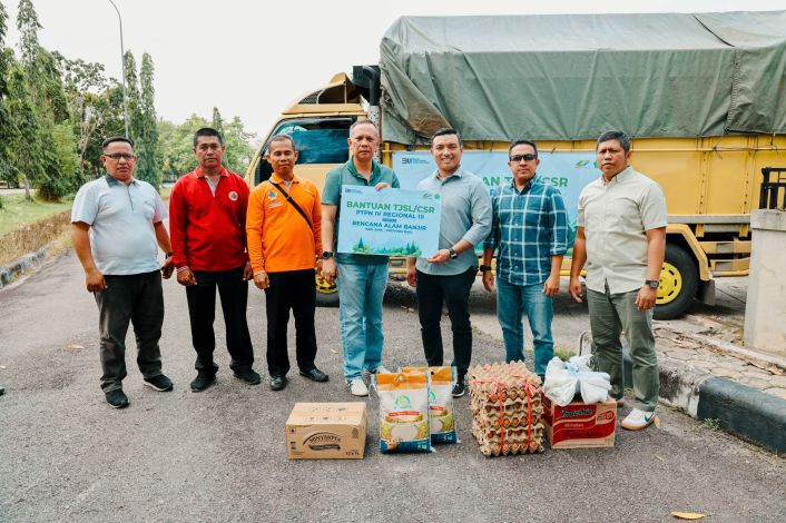 Salurkan Paket Sembako, PTPN IV Regional III Perluas Bantuan Banjir di 5 Kabupaten