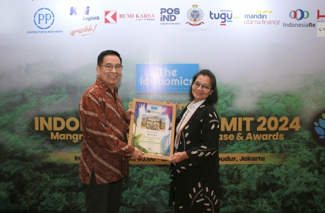 Bina 148 UMKM, PT IKPP Raih Penghargaan 'Indonesia Best CSR in Pulp & Paper Sector 2024