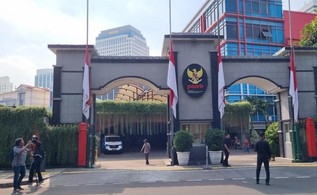 KemenPAN-RB Kibarkan Bendera Setengah Tiang untuk Tjahjo Kumolo