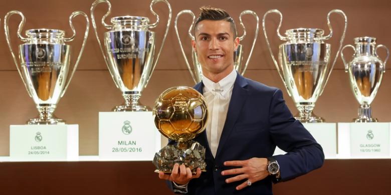 Cristiano Ronaldo Jadi Pemain Terbaik FIFA Football Awards 2016