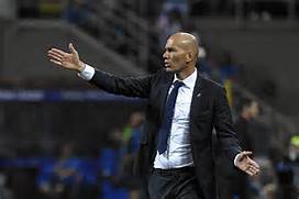 Zidane Akan Torehkan Laga Ke-300 Bersama Real Madrid