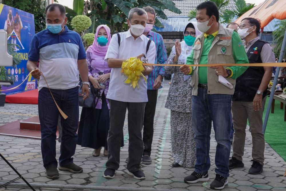 Gubri Resmikan Rumah Vaksin 24 Jam di Pekanbaru