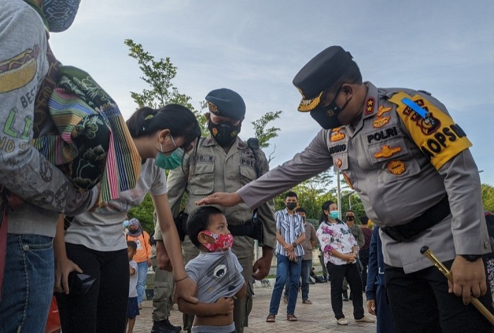 Bantu Amankan Papua, Kapolda Riau Lepas 100 Prajurit Khusus 