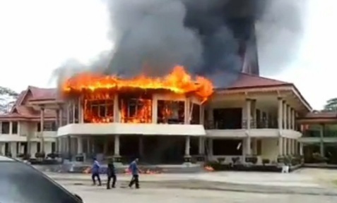 Polres Inhu Masih Periksa Sejumlah Saksi Kasus Terbakarnya Gedung DPRD