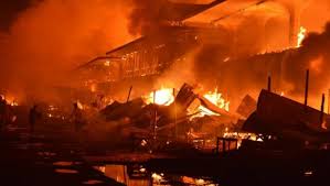 18 Bedeng di Pasar Kebayoran Lama terbakar, 1 orang tewas