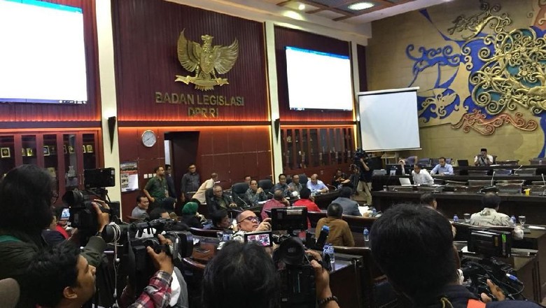 Rapat Revisi UU MD3 Sepakati Pimpinan DPR Jadi 6, MPR Jadi 8