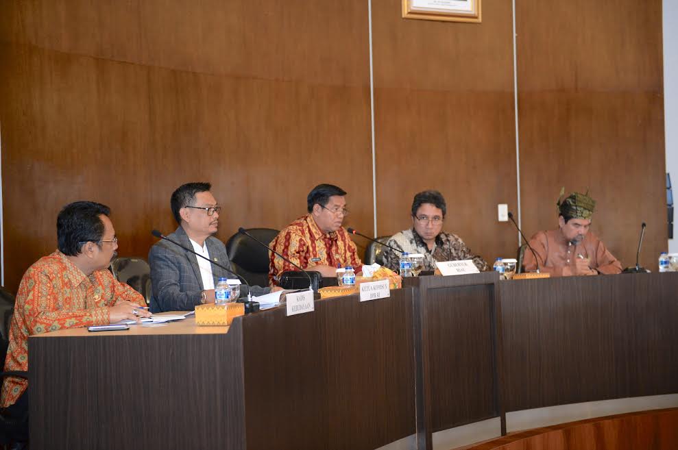 Tim Komisi X DPR RI Adakan Pertemuan Dengan Pemprov Riau