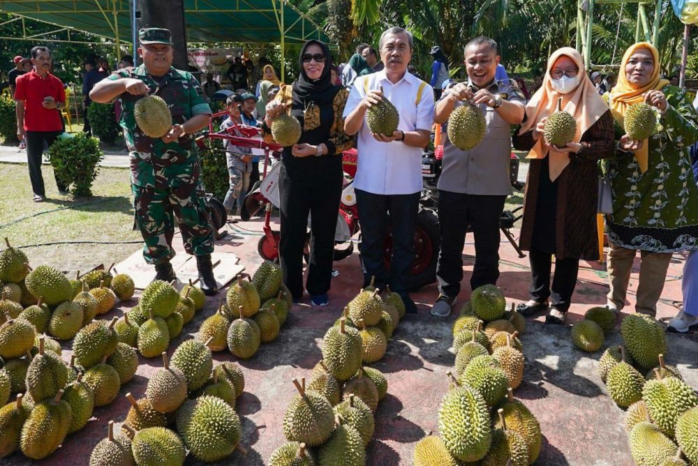 Gebyar Durian Bengkalis, Bayar Seratus Ribu Makan Sepuasnya