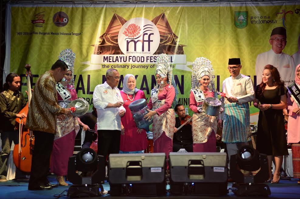 Gubri dan Isteri hadiri Festival Melayu Food