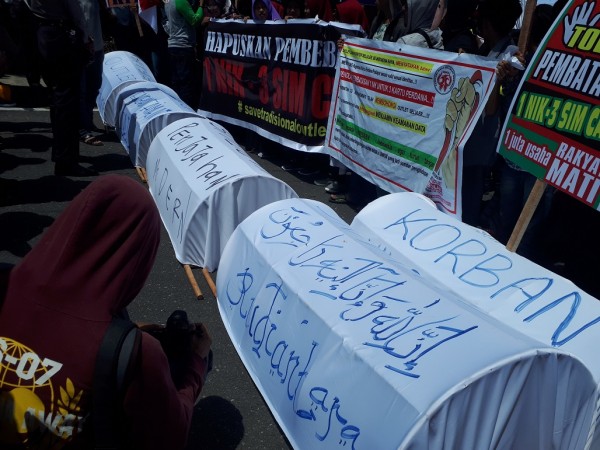 5 Tuntutan KNCI Pada DPRD Riau Saat Berunjuk Rasa