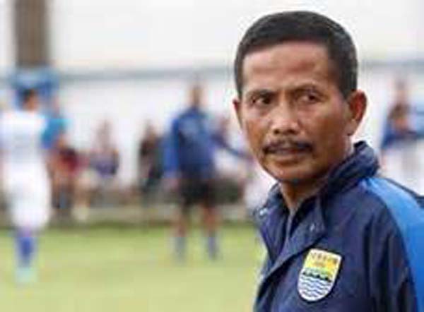 Pelatih Persib Akui Ketangguhan Semen Padang di Kandang