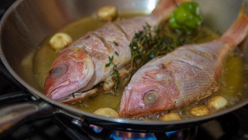 5 Cara Menggoreng Ikan agar Tidak Kecipratan Minyak