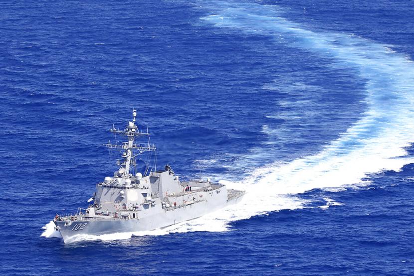 China Peringatkan Kapal Tempur AS di Selat Taiwan