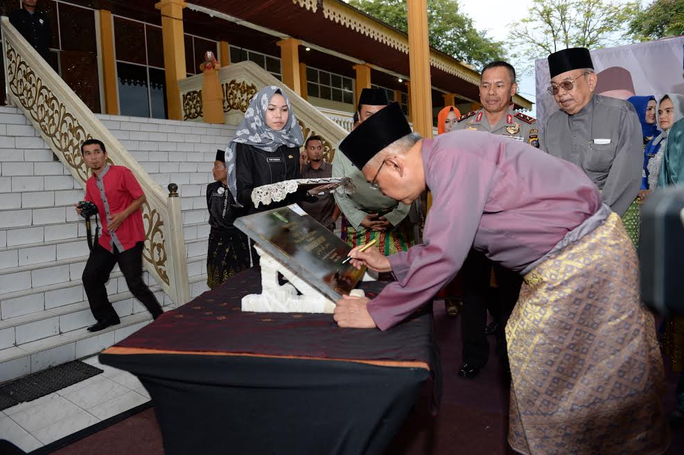 Gubri Resmikan Kantor Dinas Kebudayaan Prov Riau