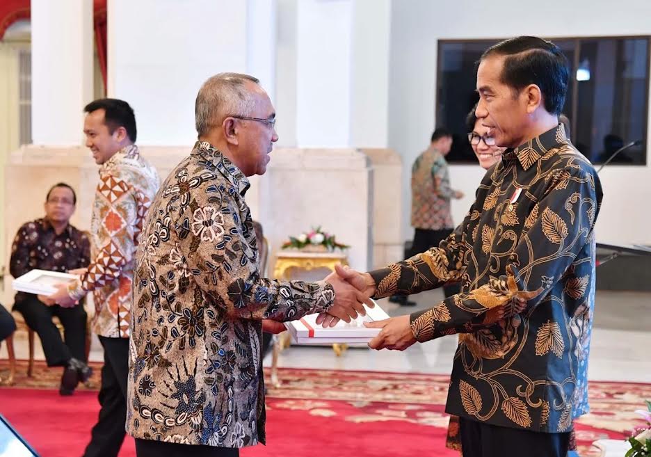Gubri Terima DIPA 2017 dari Presiden RI Bapak Joko Widodo