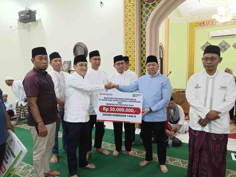 BRK Syariah Serahkan Program Kemitraan Untuk Pembangunan Masjid Nurussalam