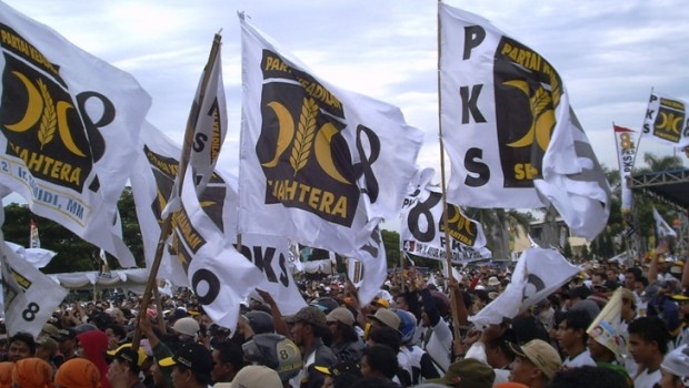 Cuma PKS yang Tak Pernah Dirayu Jokowi
