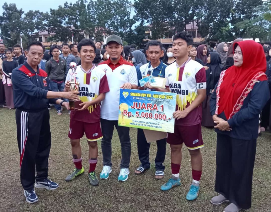 SMA Negeri 2 Pekanbaru Juara Smanda Cup Fair Play XVI 2022