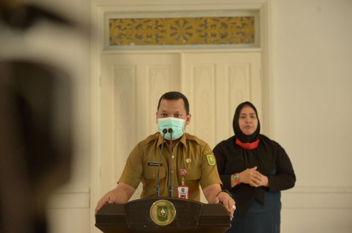Agung Dilantik sebagai Pimpinan DPRD Riau