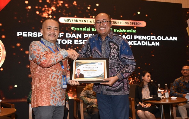 Dirut PHR Chalid Said Salim Raih Penghargaan Pimpinan Perusahaan Hulu Migas Terbaik