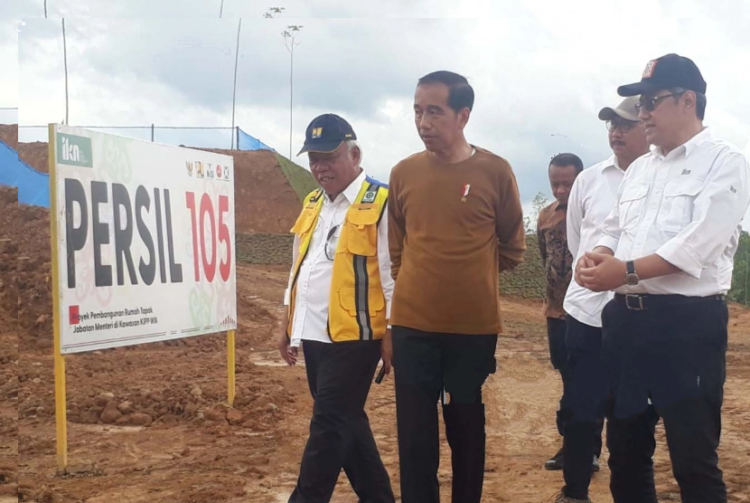Jokowi Targetkan Pusat Pelatihan Sepak Bola di IKN Rampung Setahun