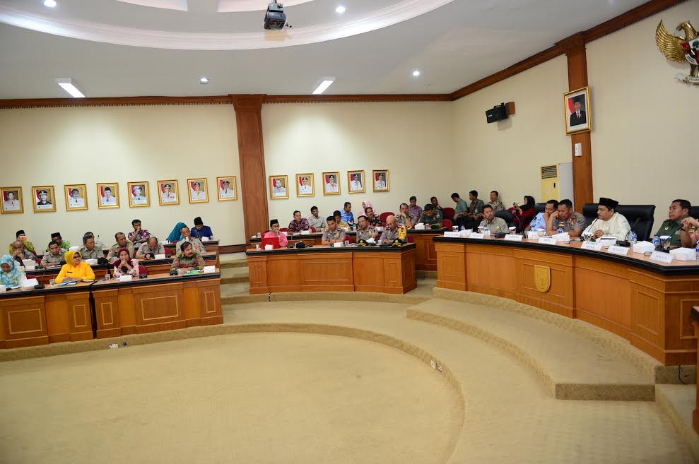 Sekda Prov Riau Pimpin Rakor KARHUTLA