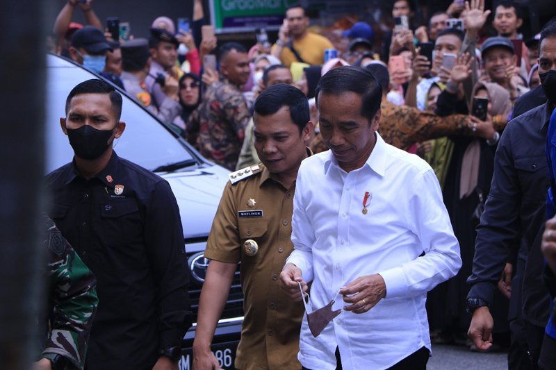 Pj Walikota Pekanbaru Sambut Kunjungan Jokowi ke Pasar Bawah