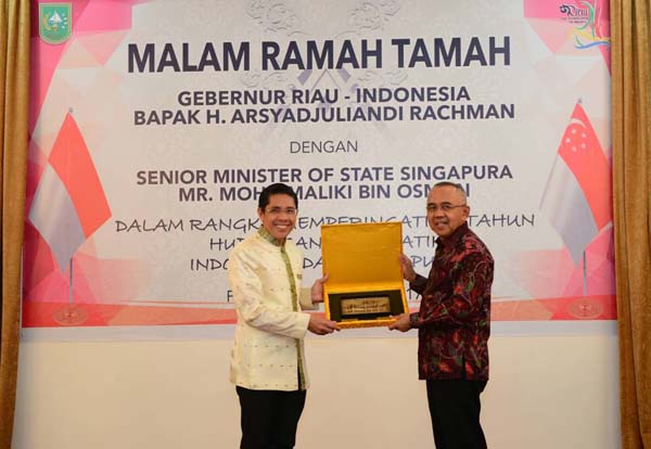 Ramah Tamah Gubernur Riau dengan Menteri Luar Negeri Singapore