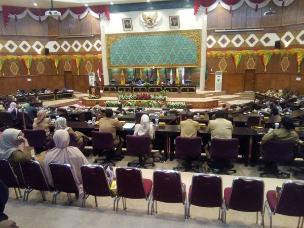 Delapan Fraksi DPRD Riau Sampaikan Pandangan Umum RAPBD-P 2019